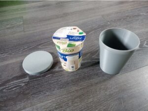 Yogurt safety protective cup – Joghurt Schutzbecher