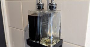 Coocking oil bracket / wall mount by Niran van den Ende | Download free STL model