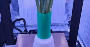 Green Onion Vase (resizable)