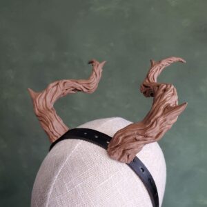Hazel | Twisted Thorn Horns - 3D model by Shadowfall Workshop on Thangs