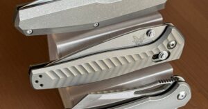 Knife Stand/Display (holds 3)