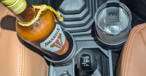 Suzuki Jimny dual cup holder