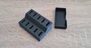 USB Hub with storage container