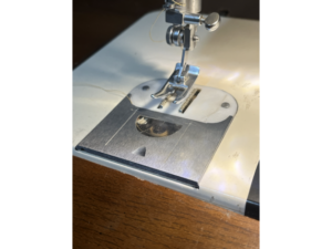 Singer Futura 900 series modified 181871 needle plate by tomes_