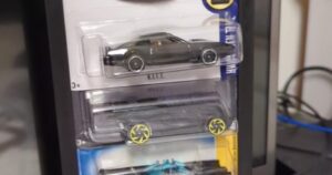BIG Hot wheels Display Stand for 4+ cars by Furial | Download free STL model