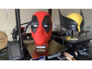 Deadpool Helmet stand by bdubil