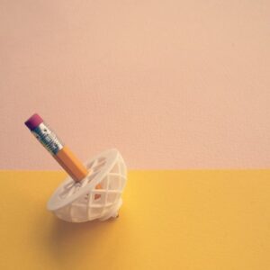 Pencil Spin-top (DESKTOPTOYS I)
