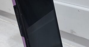 Round phone holder